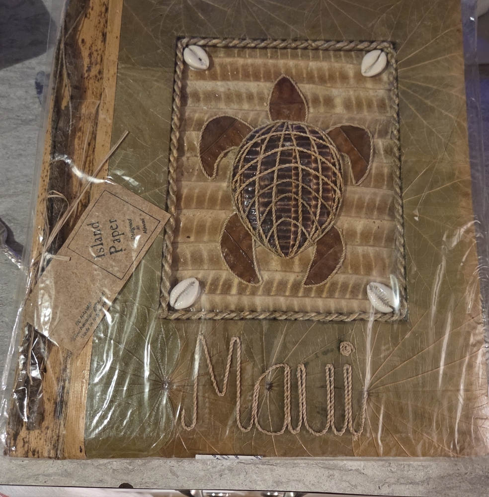 Vintage Maui- Turtle Design Photo/Scrapbook Album